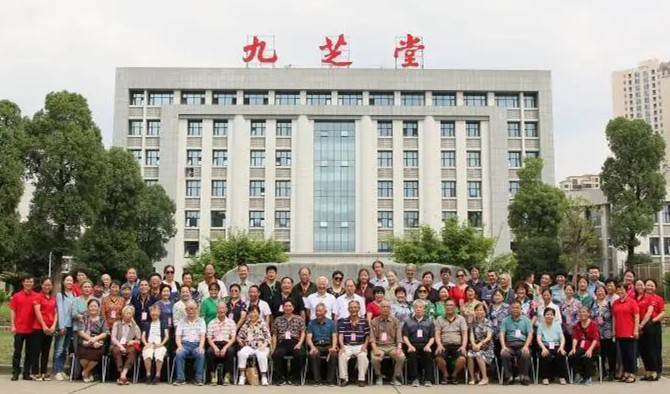 ����ʡҩ��Ժ���ݸɲ��쵼һ�и��ǿռ��Ųι�