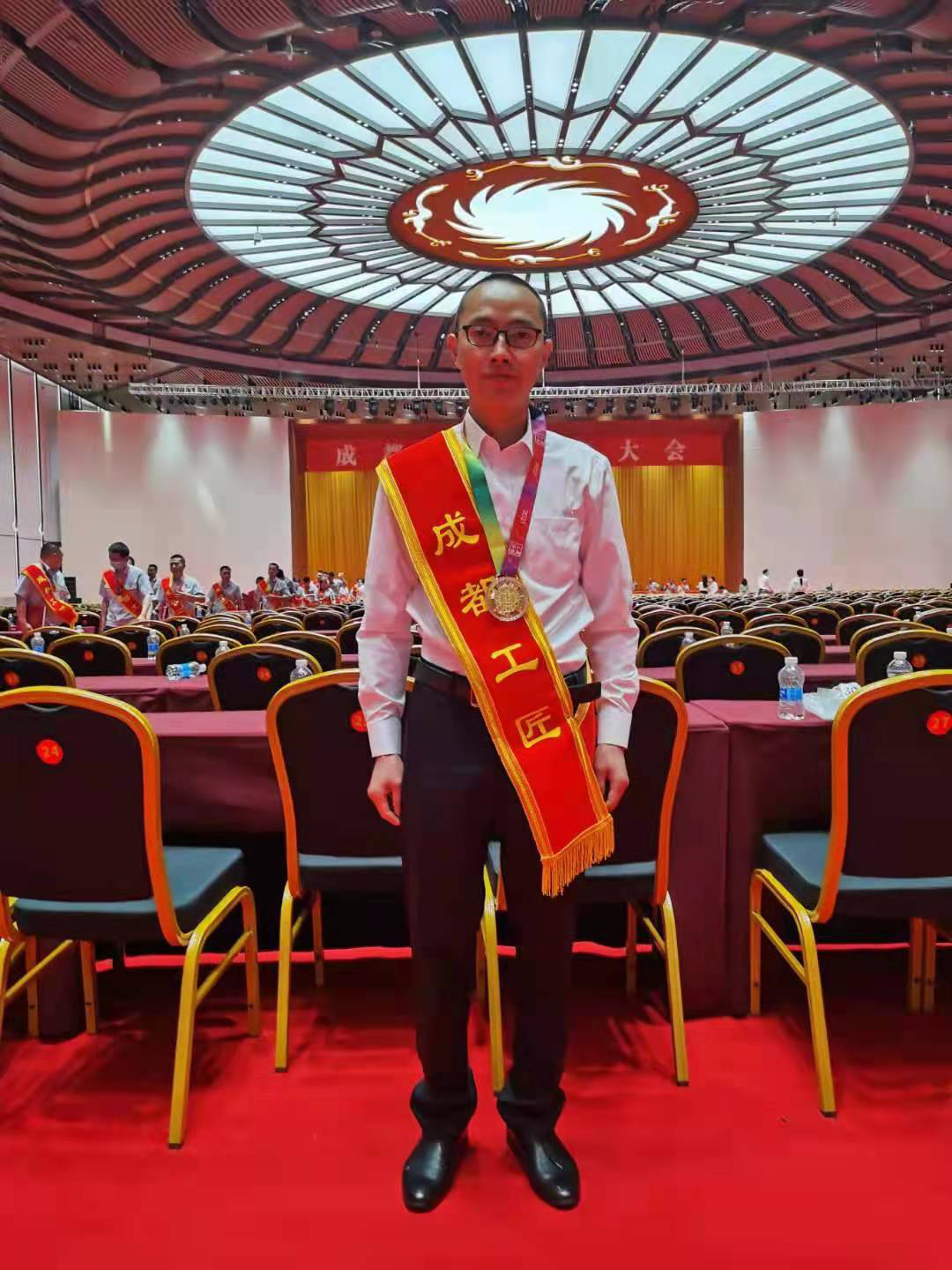 ��ҩҵ�±����ߡ��ɶ������������ƺ�