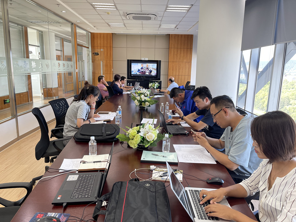 �Ѳ�ҩҵ˳����չ������Ʒ�ʡ���֤������